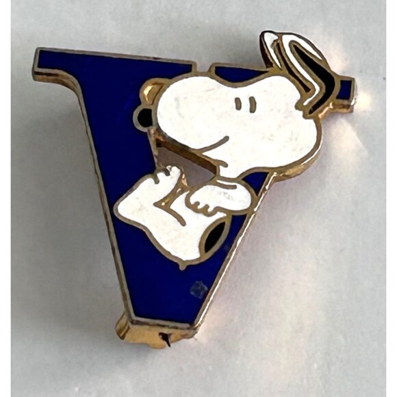 Vintage 1970's Aviva Snoopy initial Jewelry Alphabet Pin Lapel Letter "V” - Picture 1 of 3